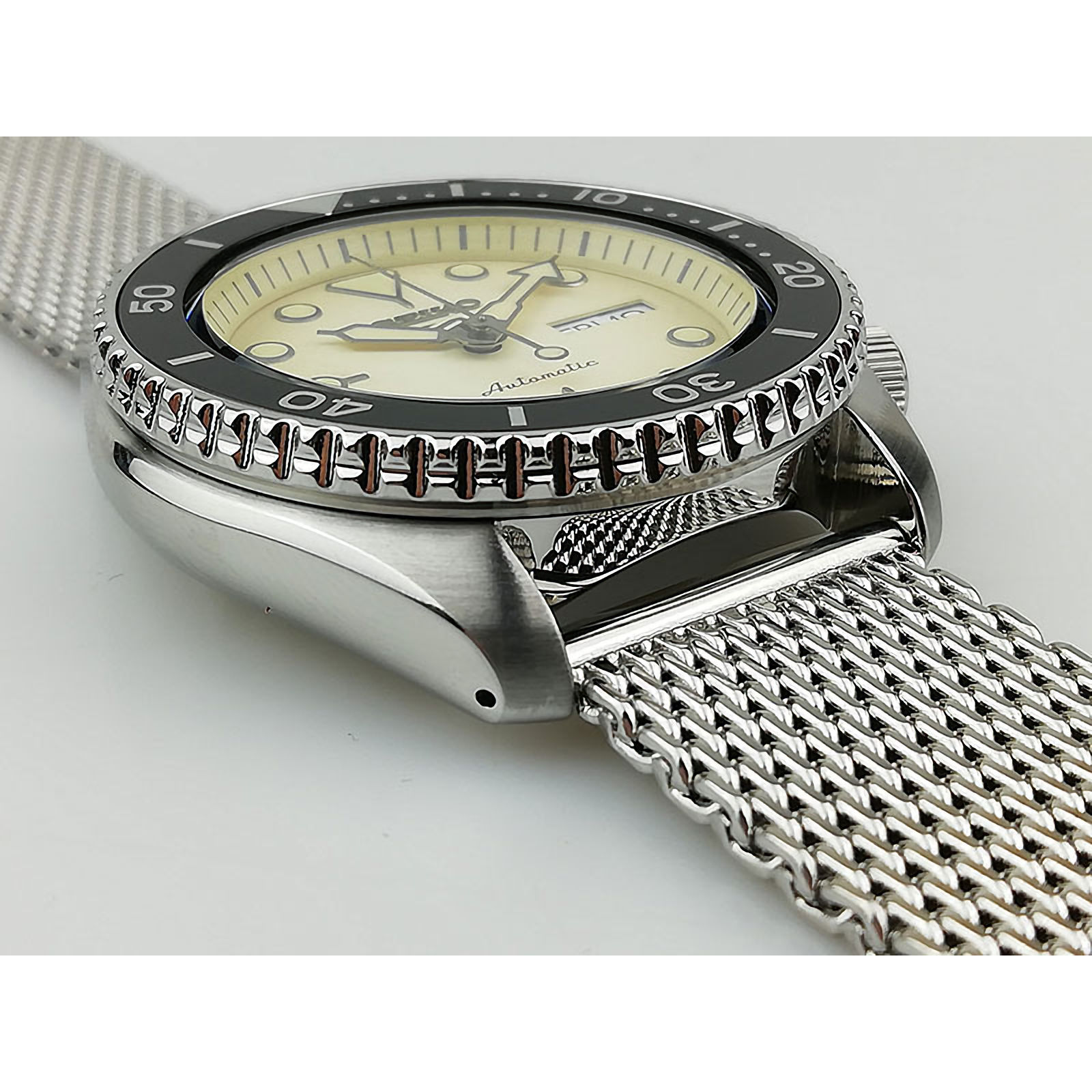 seiko 5 mesh band